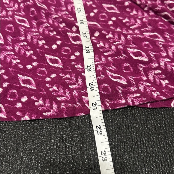 LOFT Magenta Patterned A-Line Skirt size Large - Picture 5 of 5